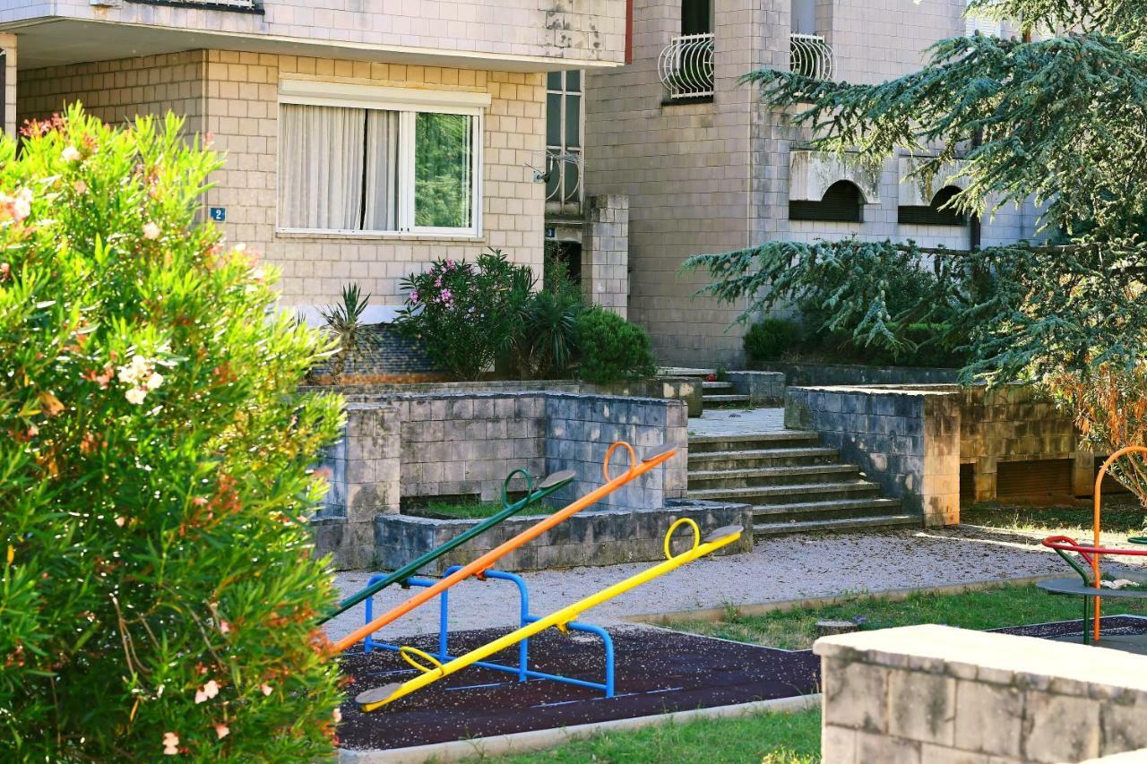 Apartment Luce Нивице Екстериор снимка